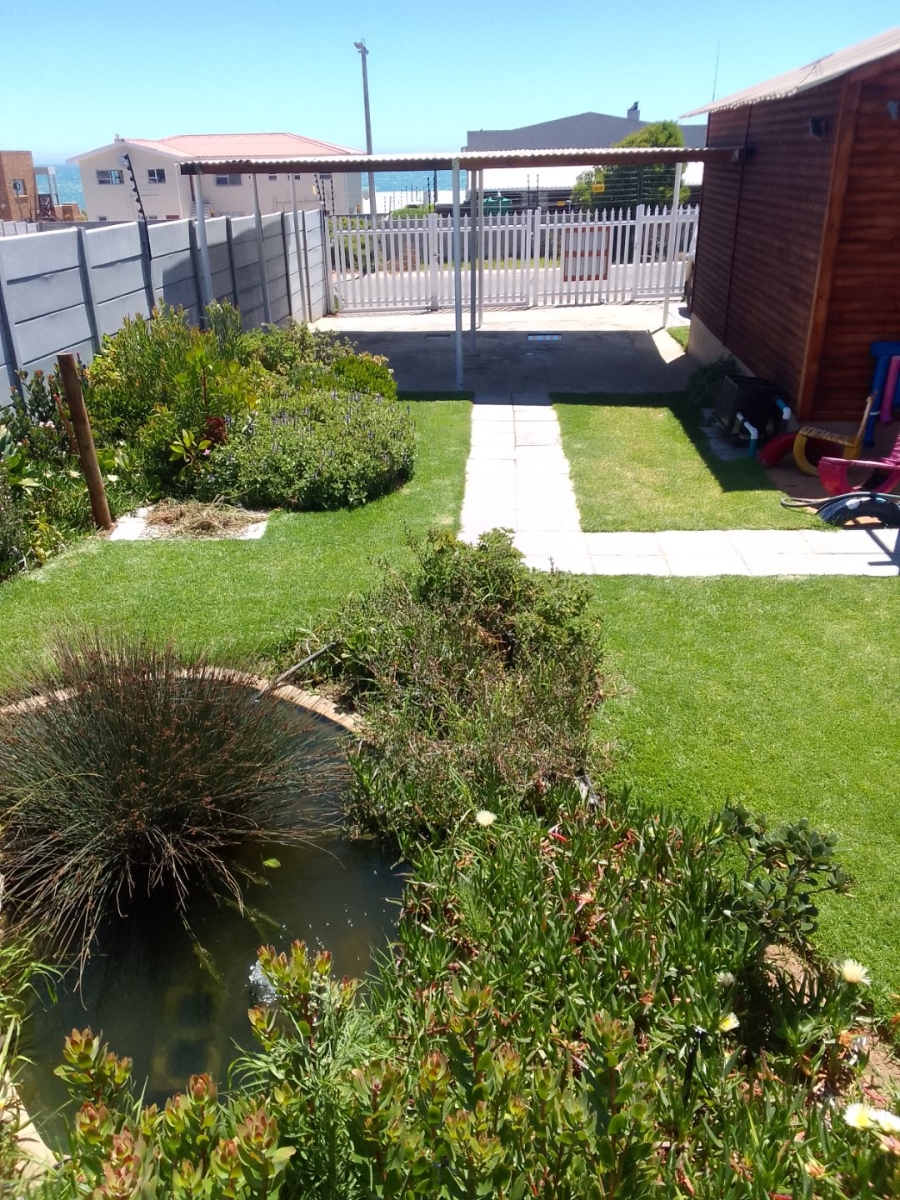 4 Bedroom Property for Sale in Lamberts Bay Western Cape